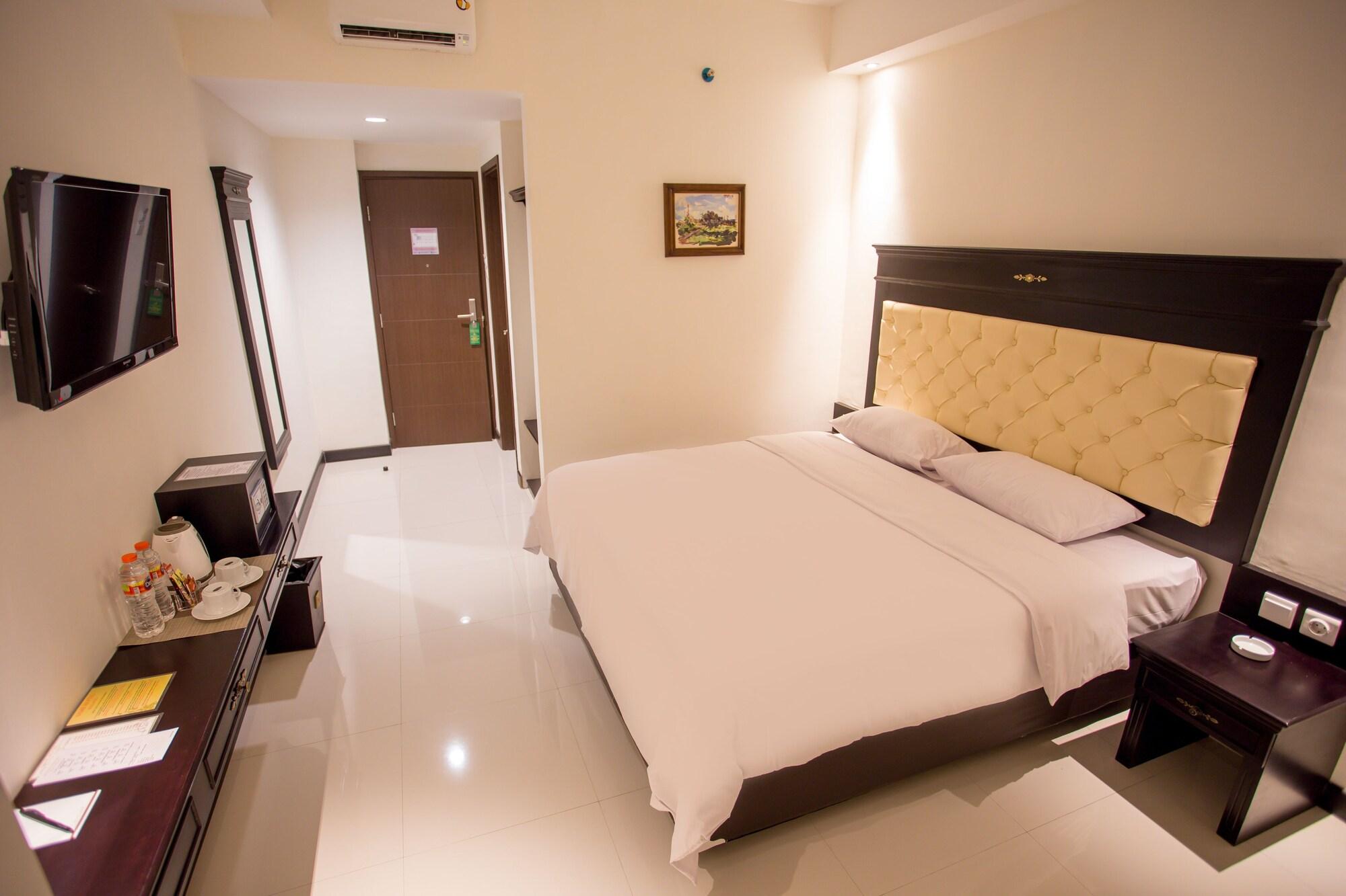 Same Hotel Malang Esterno foto