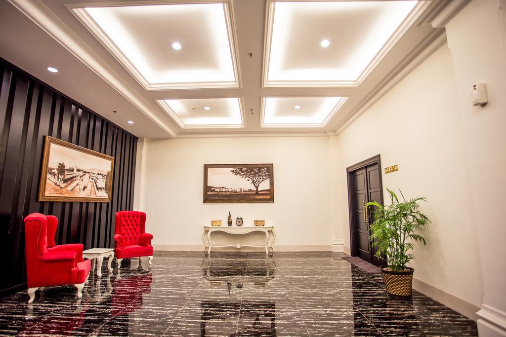 Same Hotel Malang Esterno foto