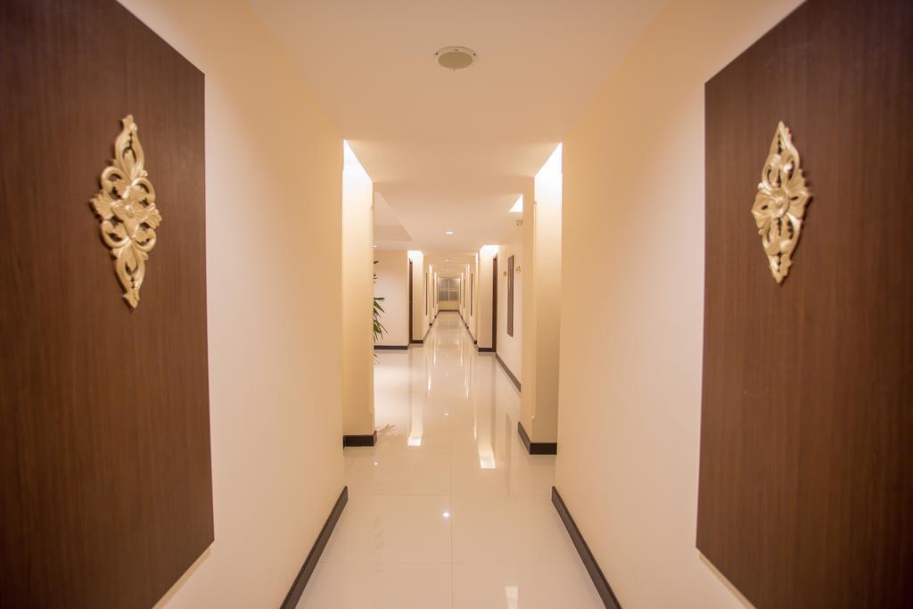 Same Hotel Malang Esterno foto