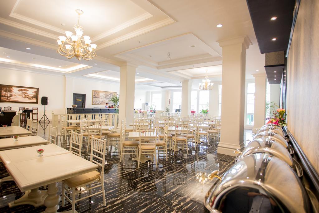 Same Hotel Malang Esterno foto